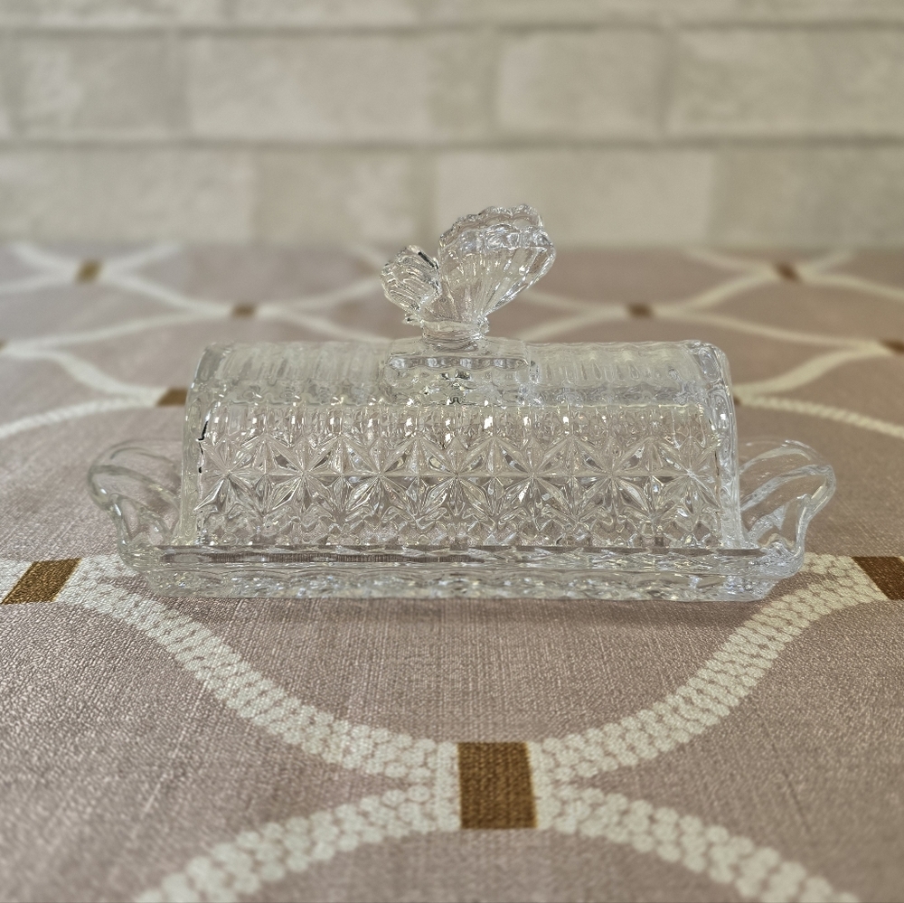 Vintage Clear Crystal Glass Butter Dish with Butterfly Handle on Lid - Picture 2 of 12
